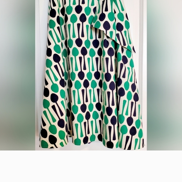 Eva Franco Asymmetrical Skirt in Green and Blue Pattern - Picture 6 of 15